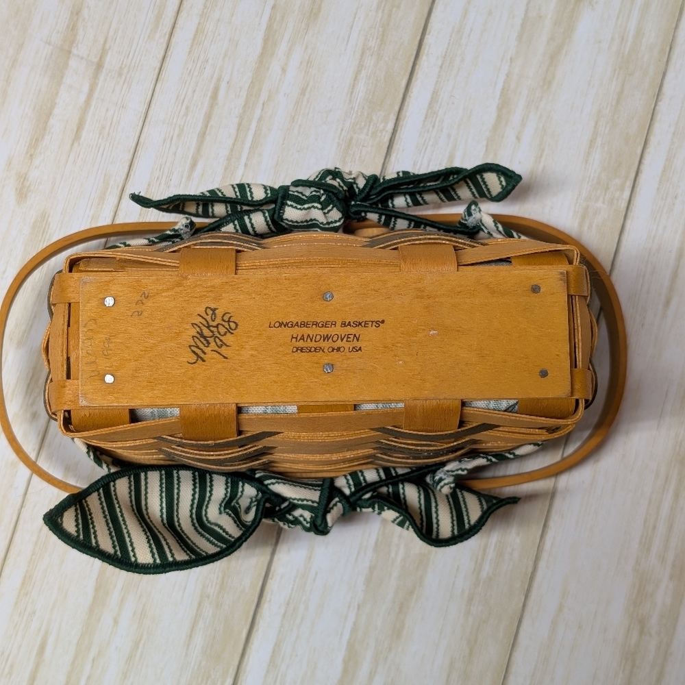 LONGABERGER Picture Perfect Sweetheart Series Basket - Picture 5 of 12
